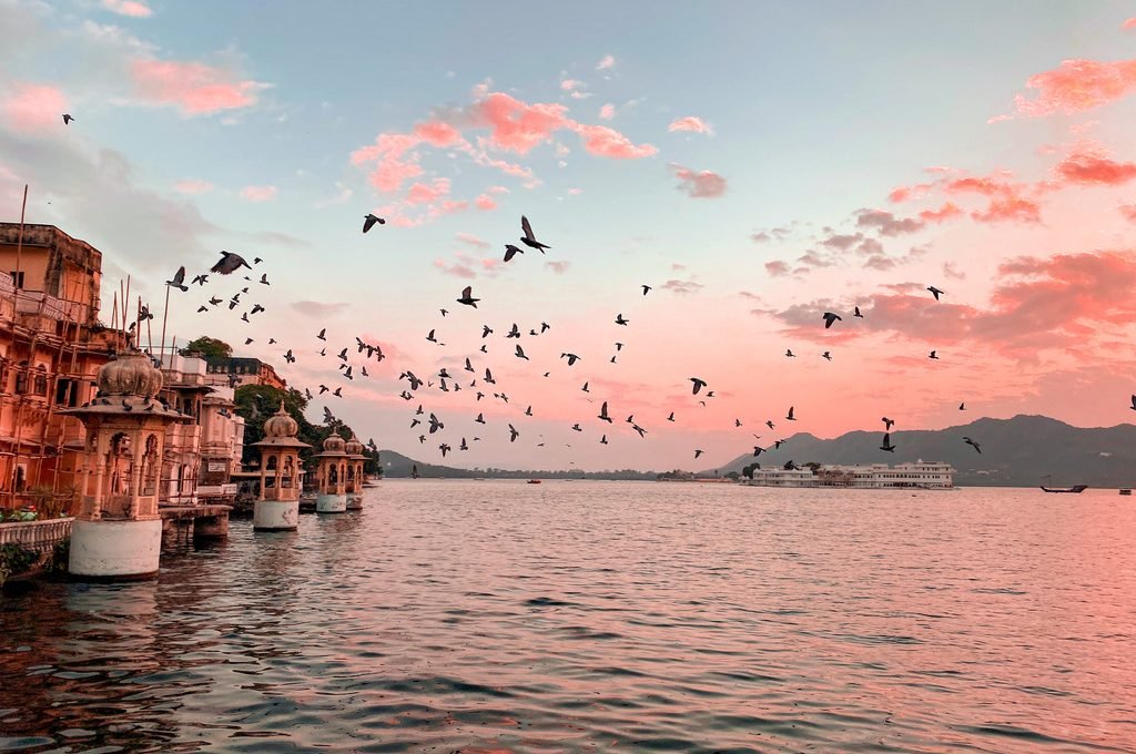Udaipur city palace and lake destination